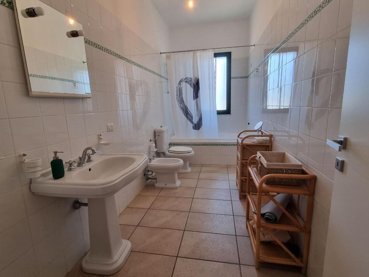 Accogliente Villa Con Piscina Caltagirone Exterior photo